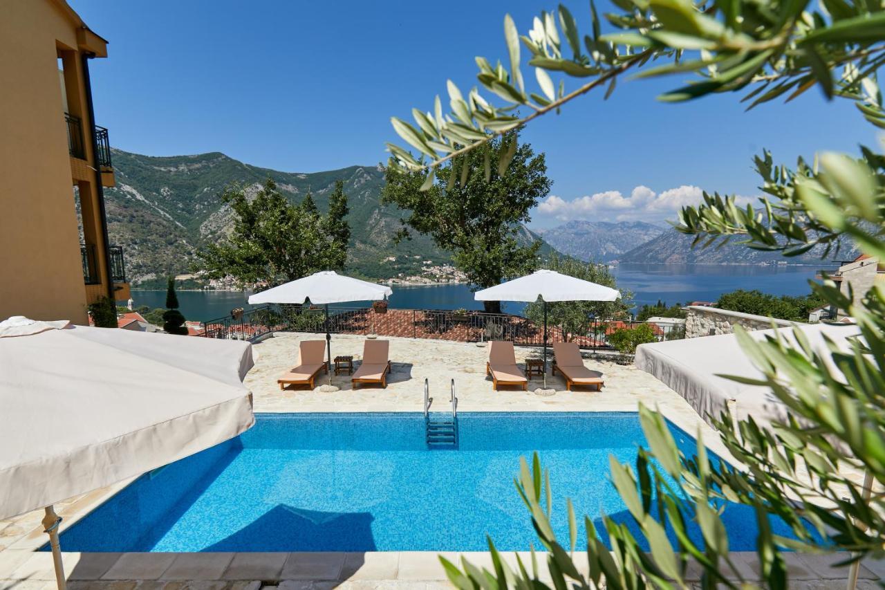 Our Sunset Apartments With Pool And Sea View Kotor Exterior foto